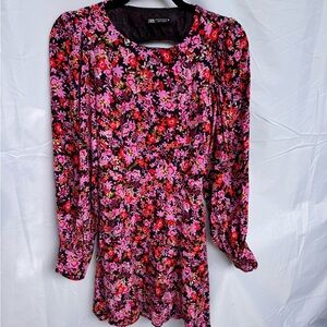 Zara floral short Dress with partial open back